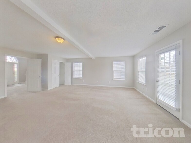 Building Photo - 11842 Registry Blvd