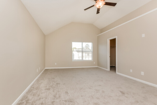 Building Photo - 6741 Lake Erie Ln