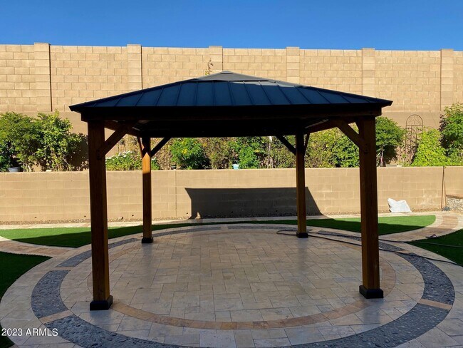 Building Photo - 7218 W Pinnacle Vista Dr