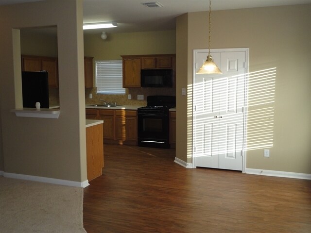 Building Photo - 32338 Golden Oak Park Ln