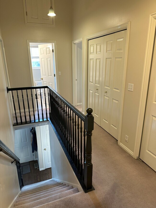 Building Photo - 776 E Scott Ave