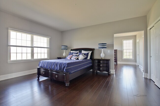 Building Photo - 8 Turnbury Ct