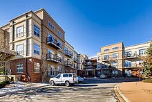Primary Photo - 5677 S Park Pl