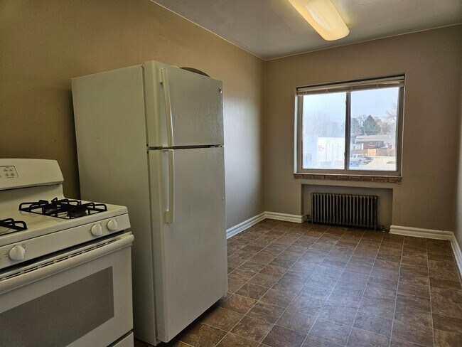 Building Photo - Lovely One Bedroom Apartment - Conveniently Located!