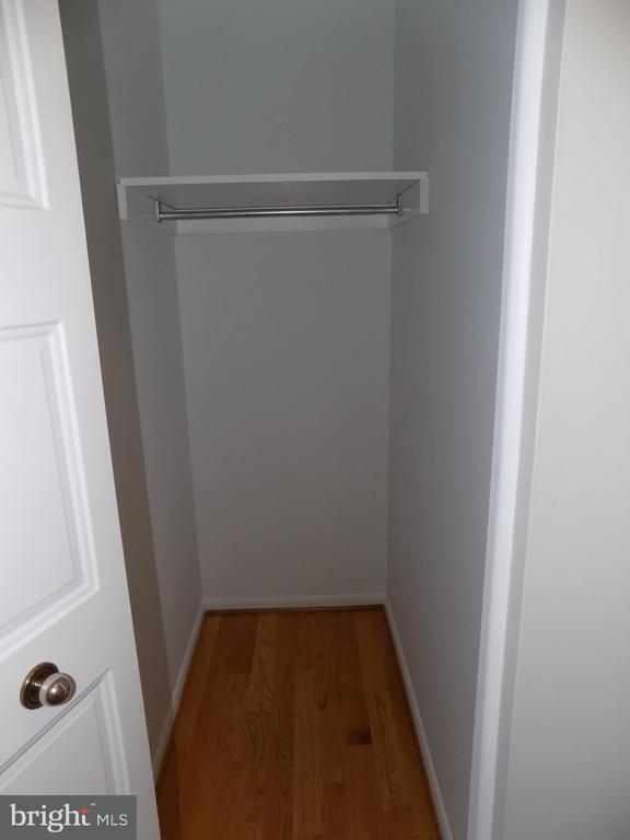 Building Photo - 313 Glenville Rd