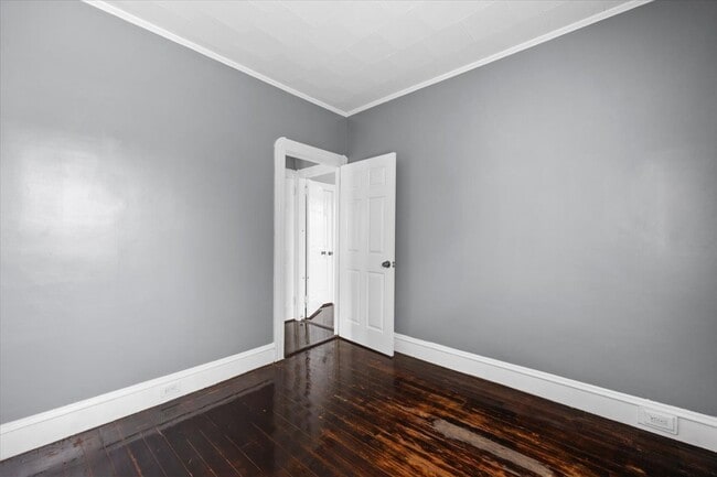 Building Photo - 646 Birch St