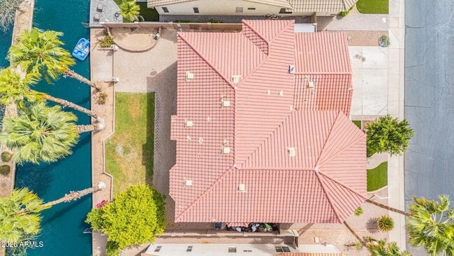 Building Photo - 589 N Acacia Dr