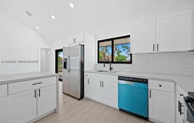 Building Photo - 20620 SW 120th Pl