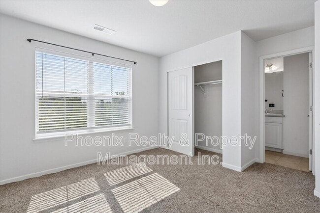 Building Photo - 963 Laramie Ln