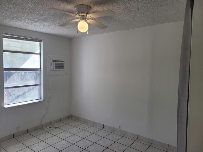 Building Photo - 710 Southern Blvd