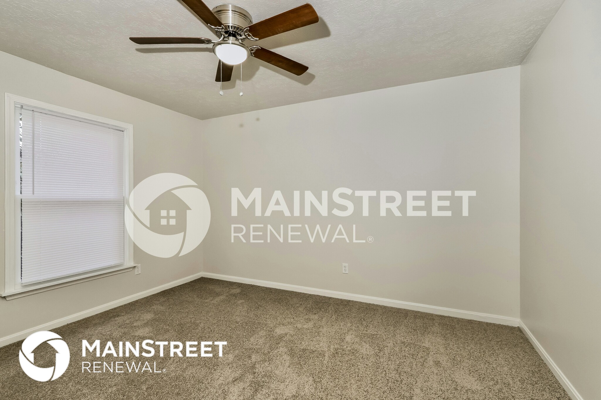 Building Photo - 9104 Royal Oak Dr