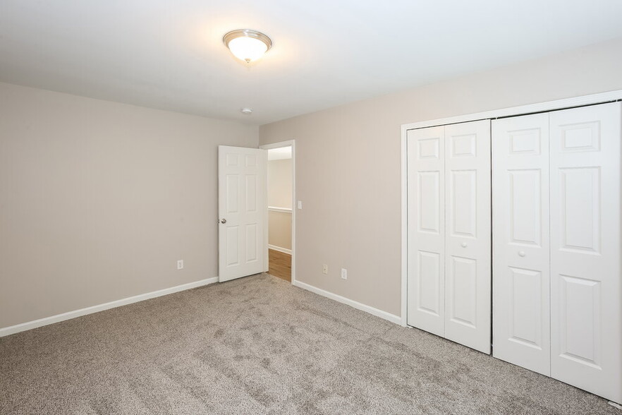 Building Photo - 4712 Abercromby St
