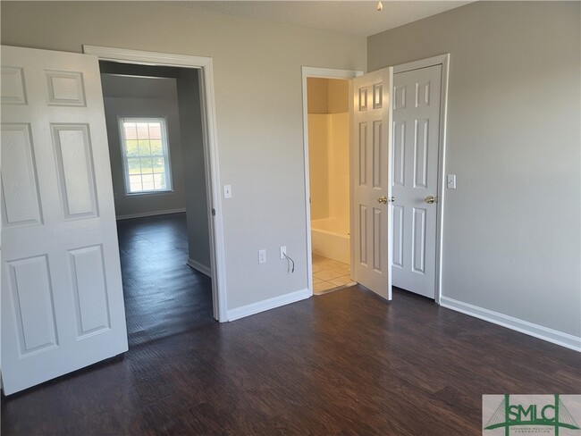 Building Photo - 230 Lanier Dr
