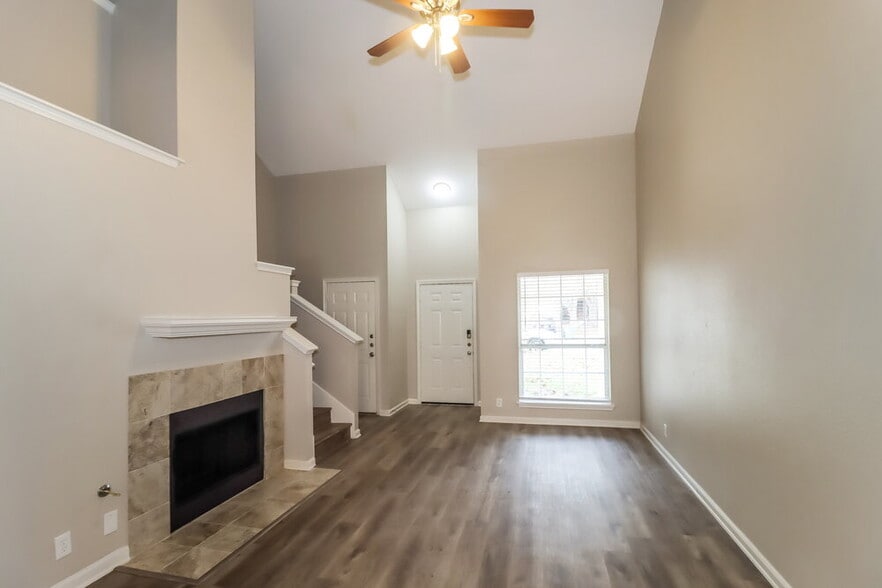 Building Photo - 21311 Derby Day Ave