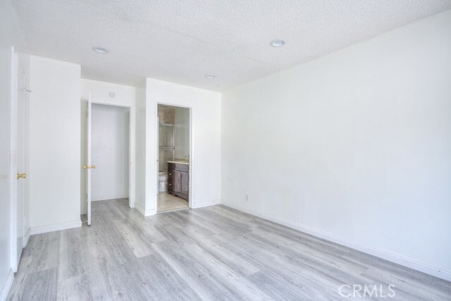 Building Photo - 2210 Shady Hills Dr