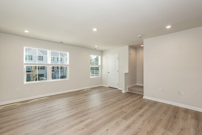 Building Photo - Brand New End-Unit Townhome in Raleigh