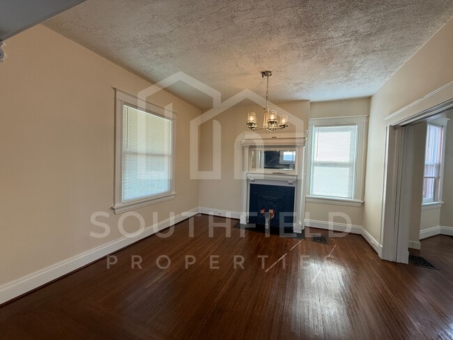 Building Photo - 1537 Ruth Ave