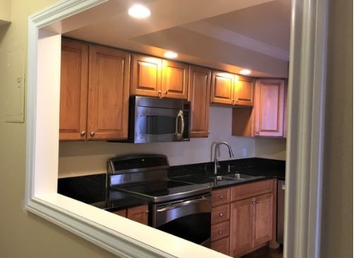 Kitchen - 601 W 11th Ave