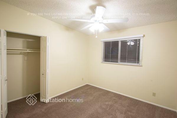 Building Photo - 1632 E Broadmor Dr