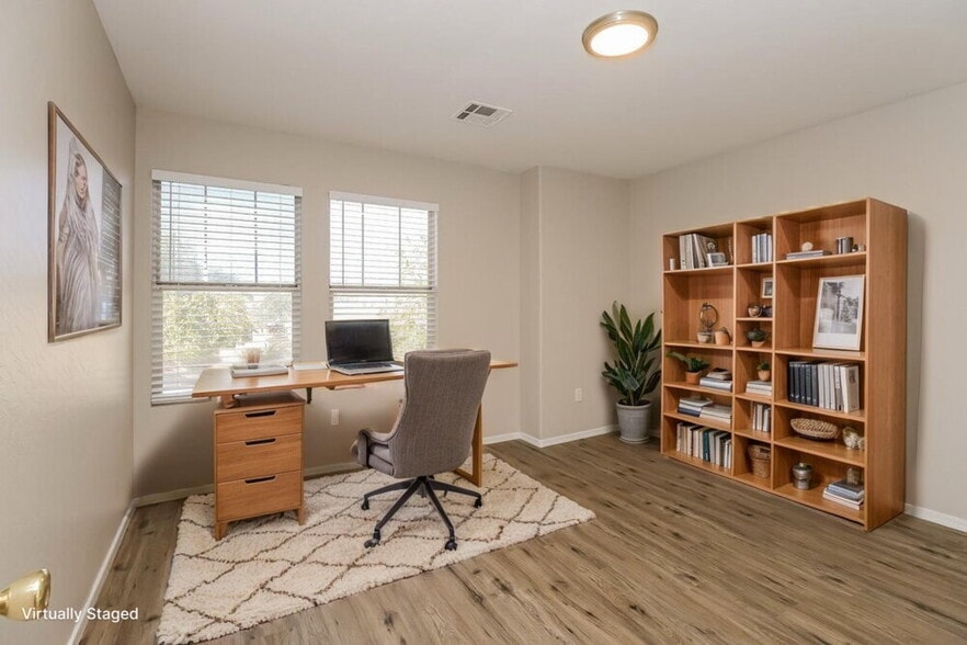 Building Photo - 2959 S Del Rancho Cir