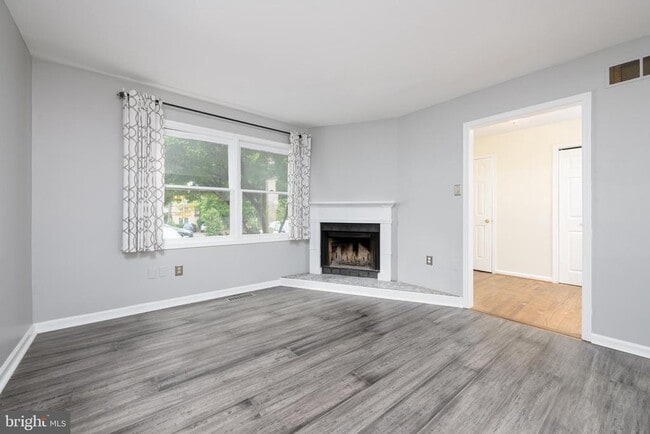 Building Photo - 77 Bunker Hill Ct