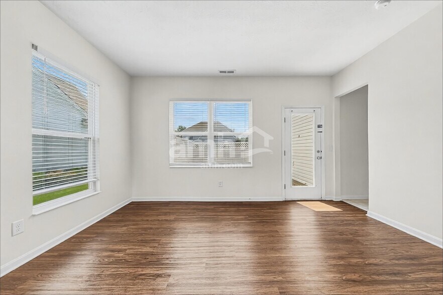 Building Photo - 4254 N Gensen Loop