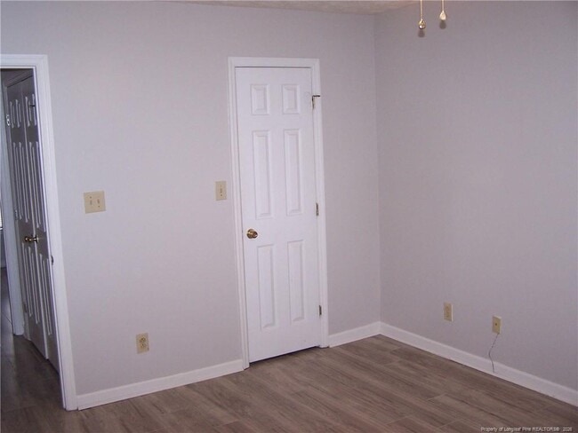 Building Photo - 6836 Winthrop Dr