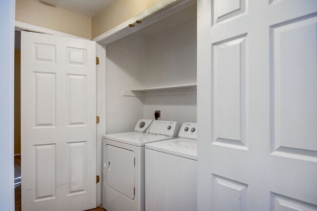 Building Photo - 3855 Strawberry Field Grove