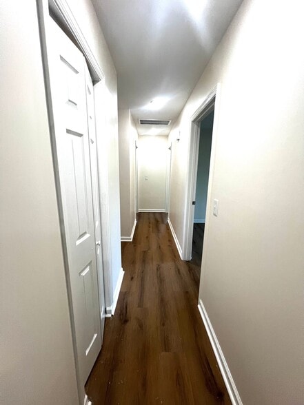 Building Photo - 141 Bailey Collins Dr