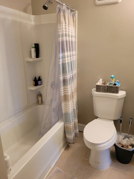 Building Photo - 171 Peirce St