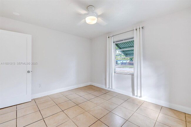 Building Photo - 13590 NW 5th Ave