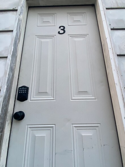 Building Photo - 526 N 4th St