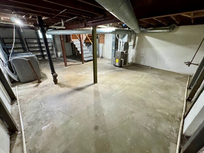 Building Photo - m1545-1547 W 7th Ave