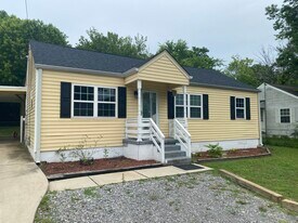 Building Photo - 83 Vero Beach St