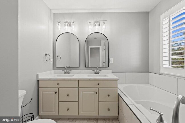 Building Photo - 47645 Weatherburn Terrace