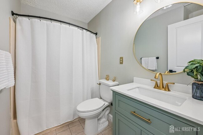 Building Photo - 3015 Lighthouse Ln