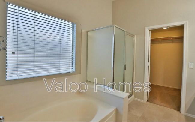 Building Photo - 1593 E Wildhorse Pl
