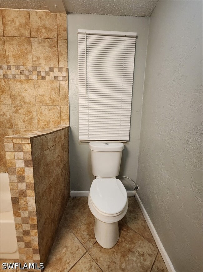 Building Photo - 4619 Chippendale Dr