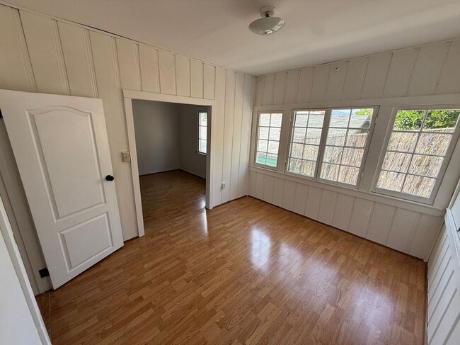 Building Photo - 5426 Ebey Ave