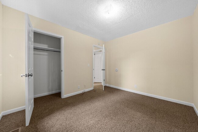 Building Photo - 3 Bedroom Home For Rent Near Needmore Road!