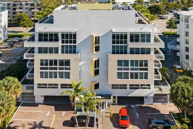 Building Photo - 225 179th Dr