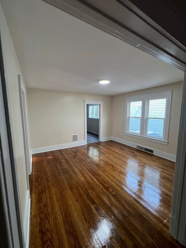Building Photo - 808 Waverly Pl