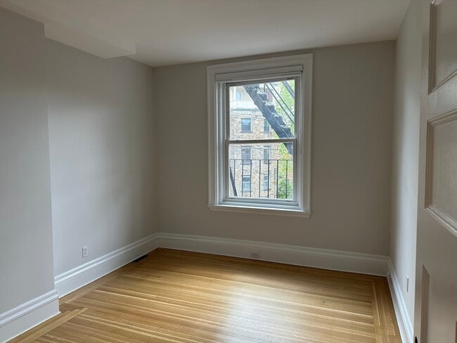 Building Photo - 1757 Beacon St
