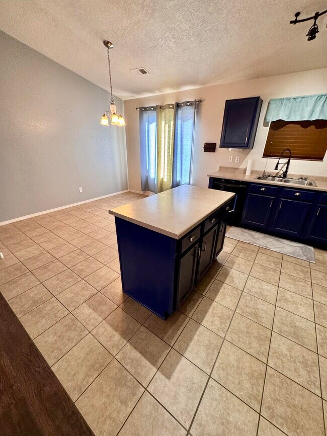 Building Photo - 680 Purple Aster Ave SW