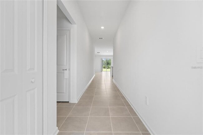 Building Photo - 852 Daring Dr