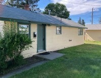 Building Photo - Shadle Area Home