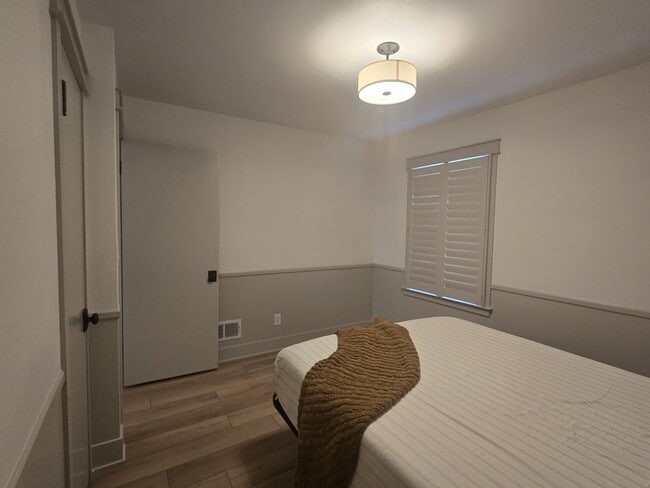 Building Photo - 38 E 32nd St