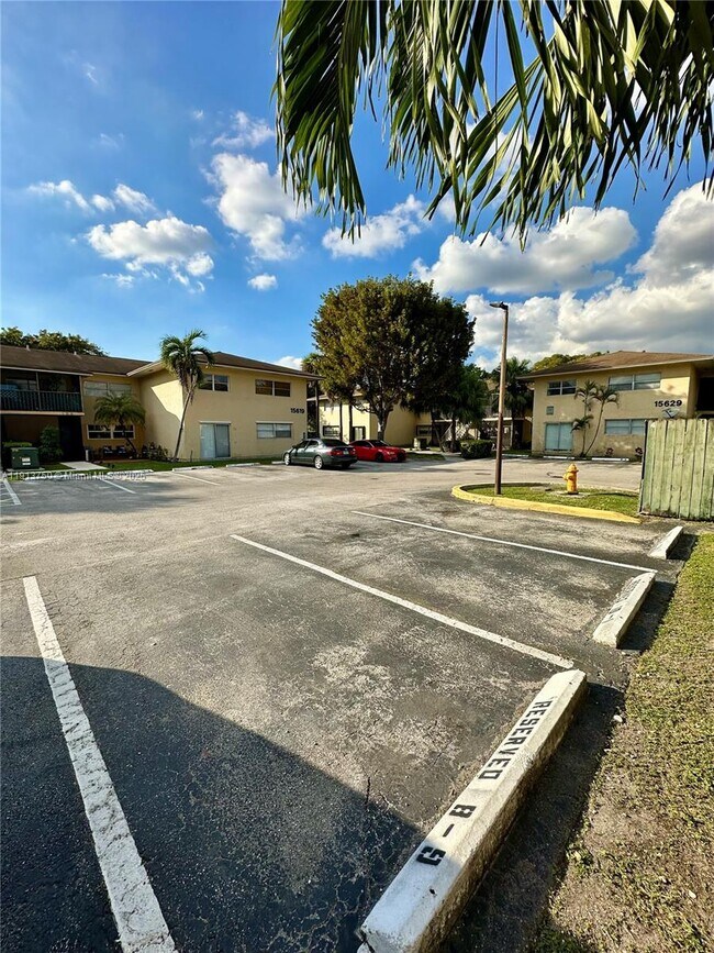 Building Photo - 15609 SW 73rd Cir Terrace