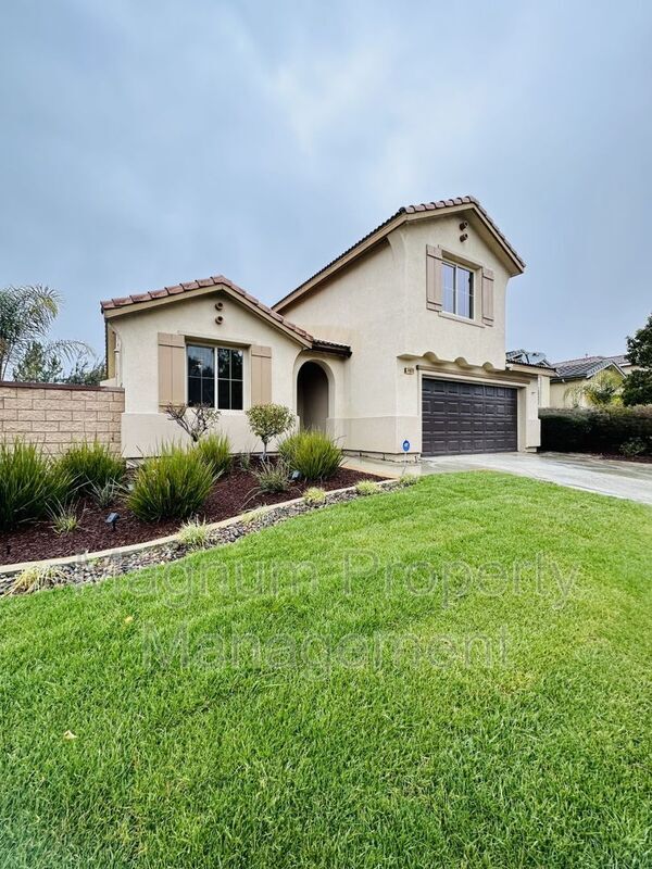 Building Photo - 34089 Dianthus Ln