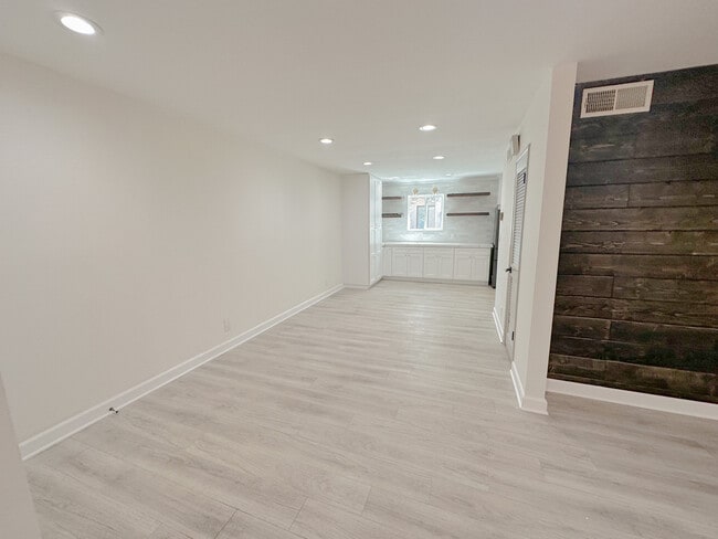 Floorplan - 4251 Duquesne Ave